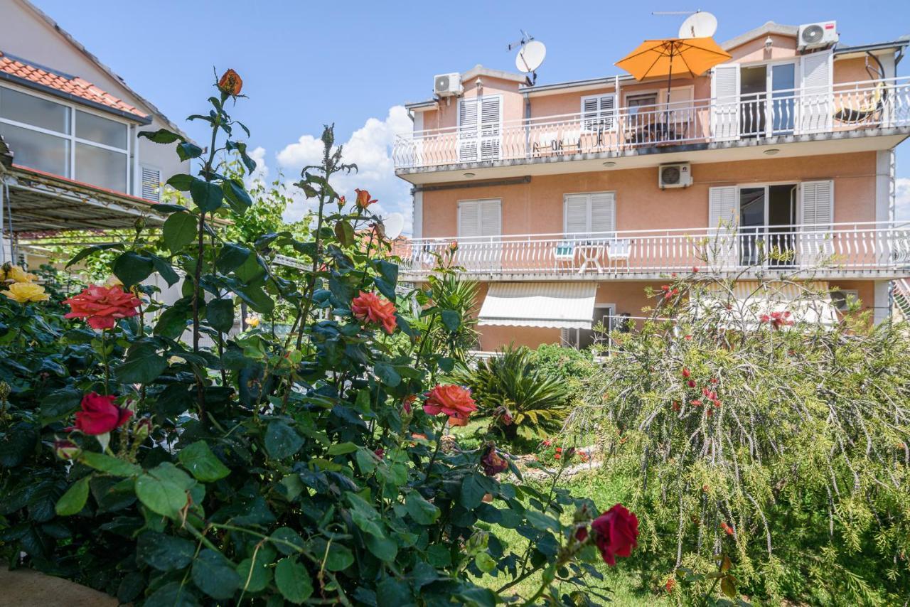 Apartmán Vikeli Trogir Exteriér fotografie